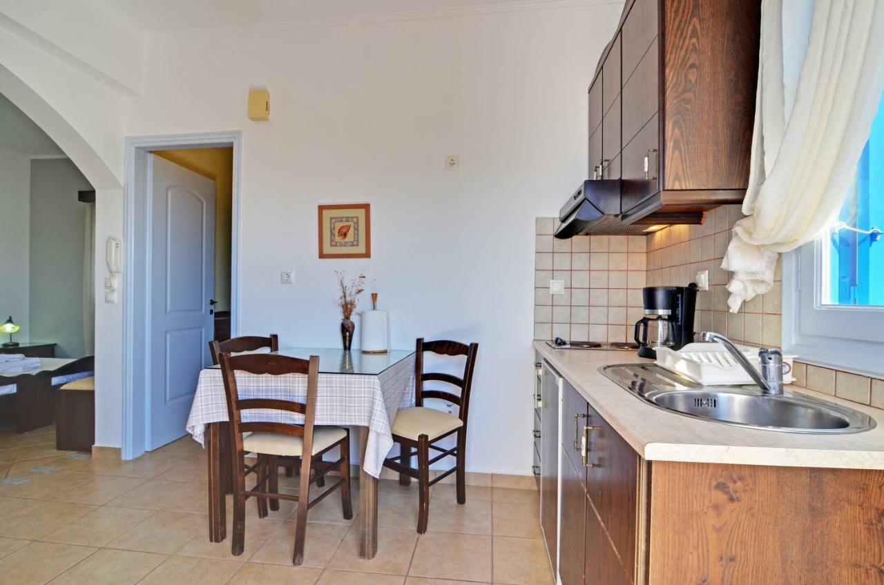 Nikos Sea View Apartments آداماس المظهر الخارجي الصورة
