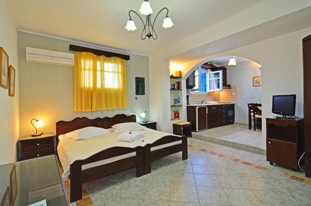 Nikos Sea View Apartments آداماس المظهر الخارجي الصورة