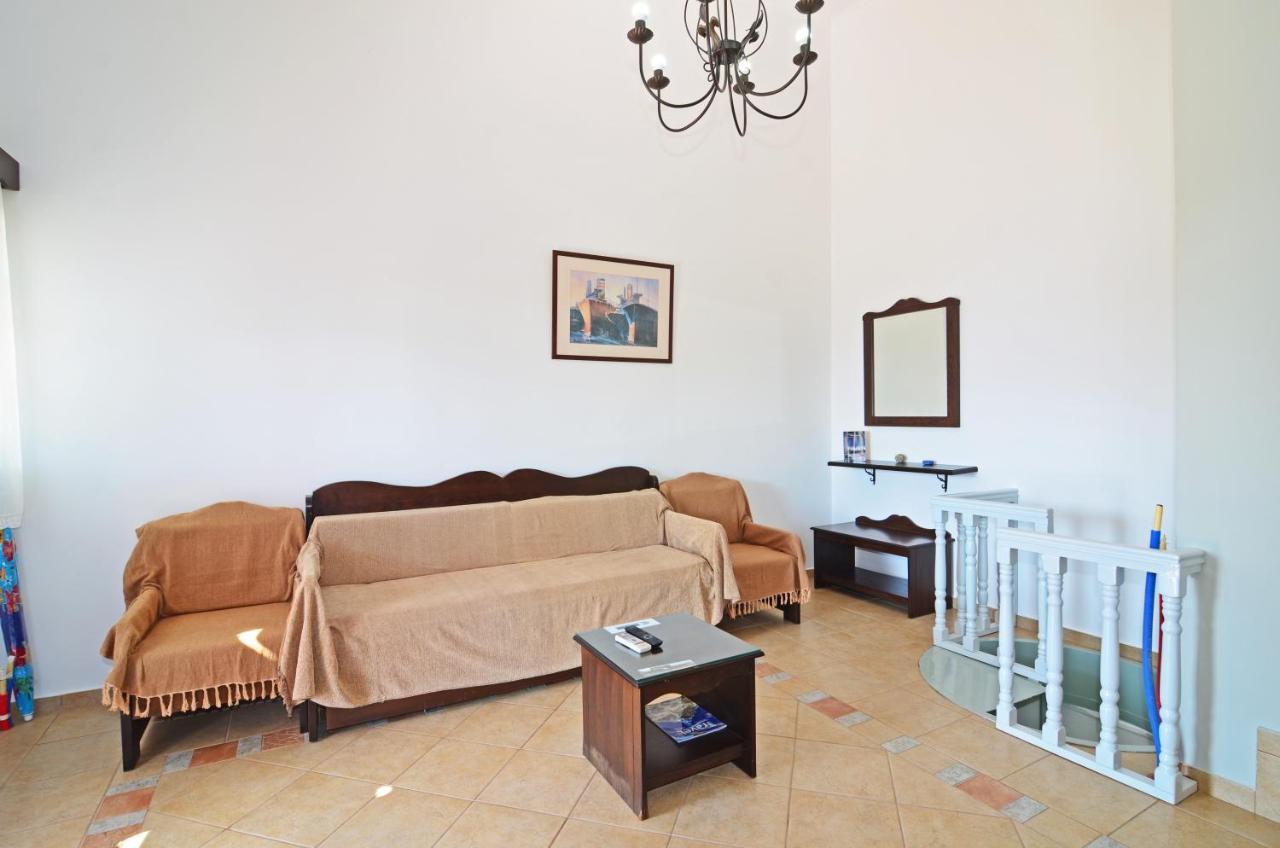 Nikos Sea View Apartments آداماس المظهر الخارجي الصورة